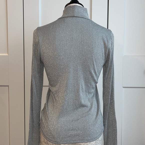 J. CREW Metallic, silver mock neck turtleneck size M - Picture 4 of 6